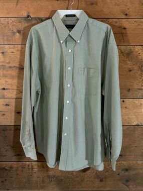 Van Heusen Light Olive Business Casual Button-Down Shirt